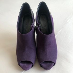Boutique 9 Purple suede heels